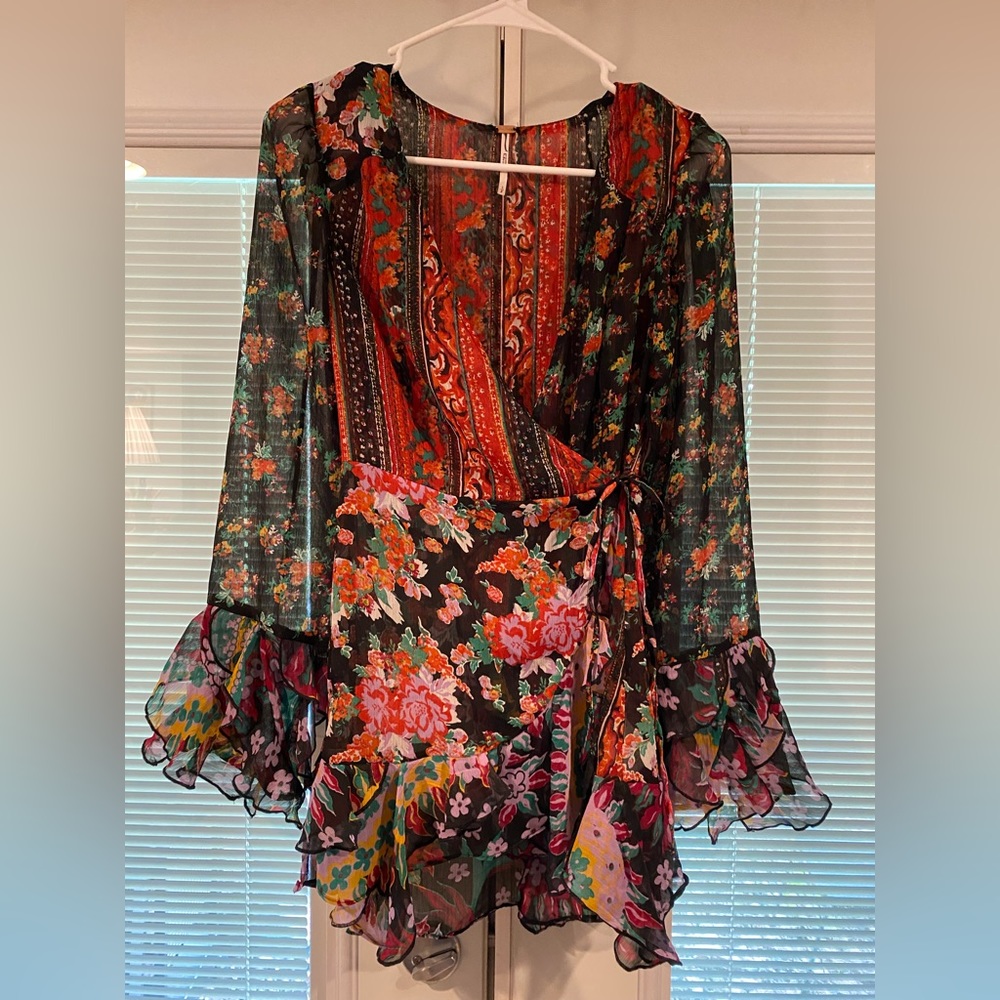 NWOT Free People X Revolve Magic Hour wrap blouse SZ SP - Picture 3 of 6